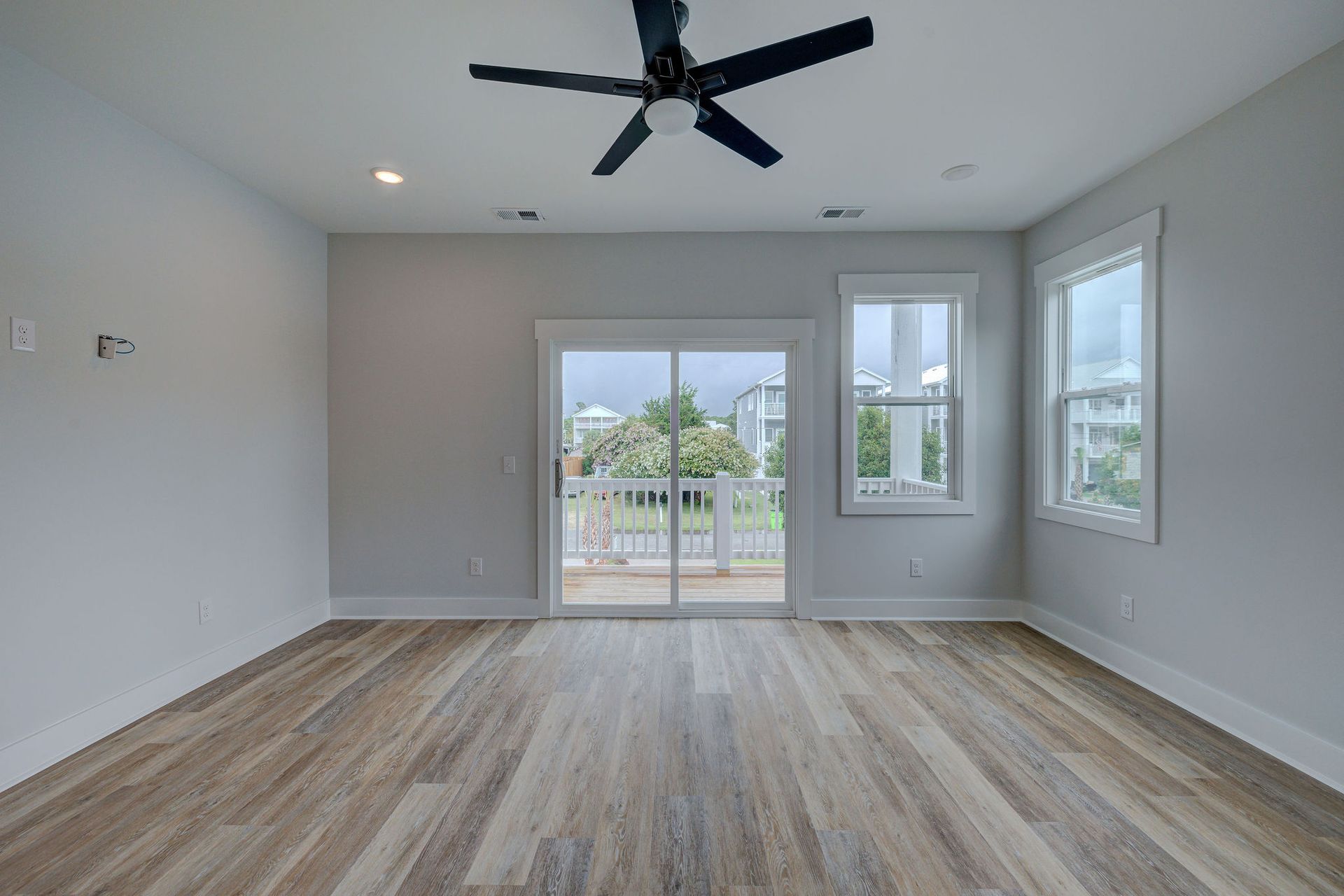 mb long construction, ground up construction, framing, siding, additions, Residential Contractor, Custom Home Builders, Residential Construction Contractors, Construction experts in Wilmington