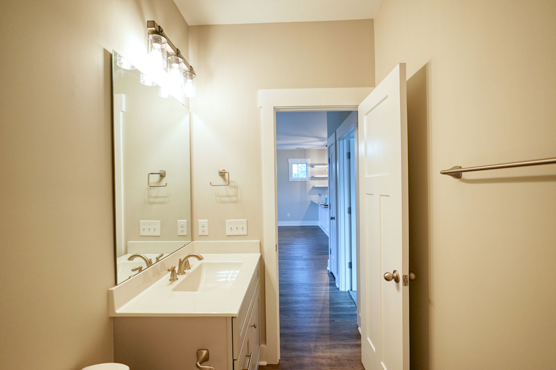 mb long construction, ground up construction, framing, siding, additions, Residential Contractor, Custom Home Builders, Residential Construction Contractors, Construction experts in Wilmington