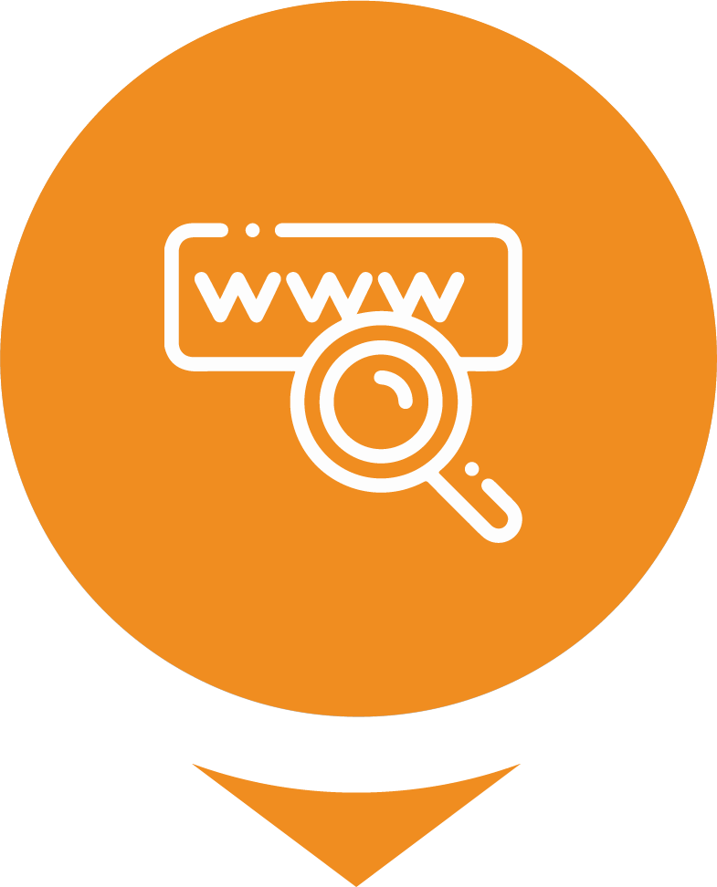 Una lupa mira un sitio web dentro de un círculo naranja.