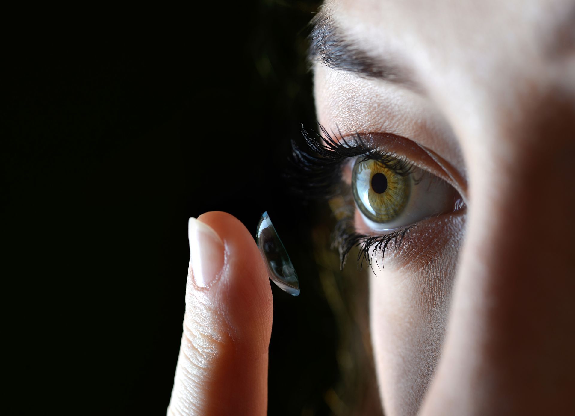 Lentes de contato faz mal para a vista?