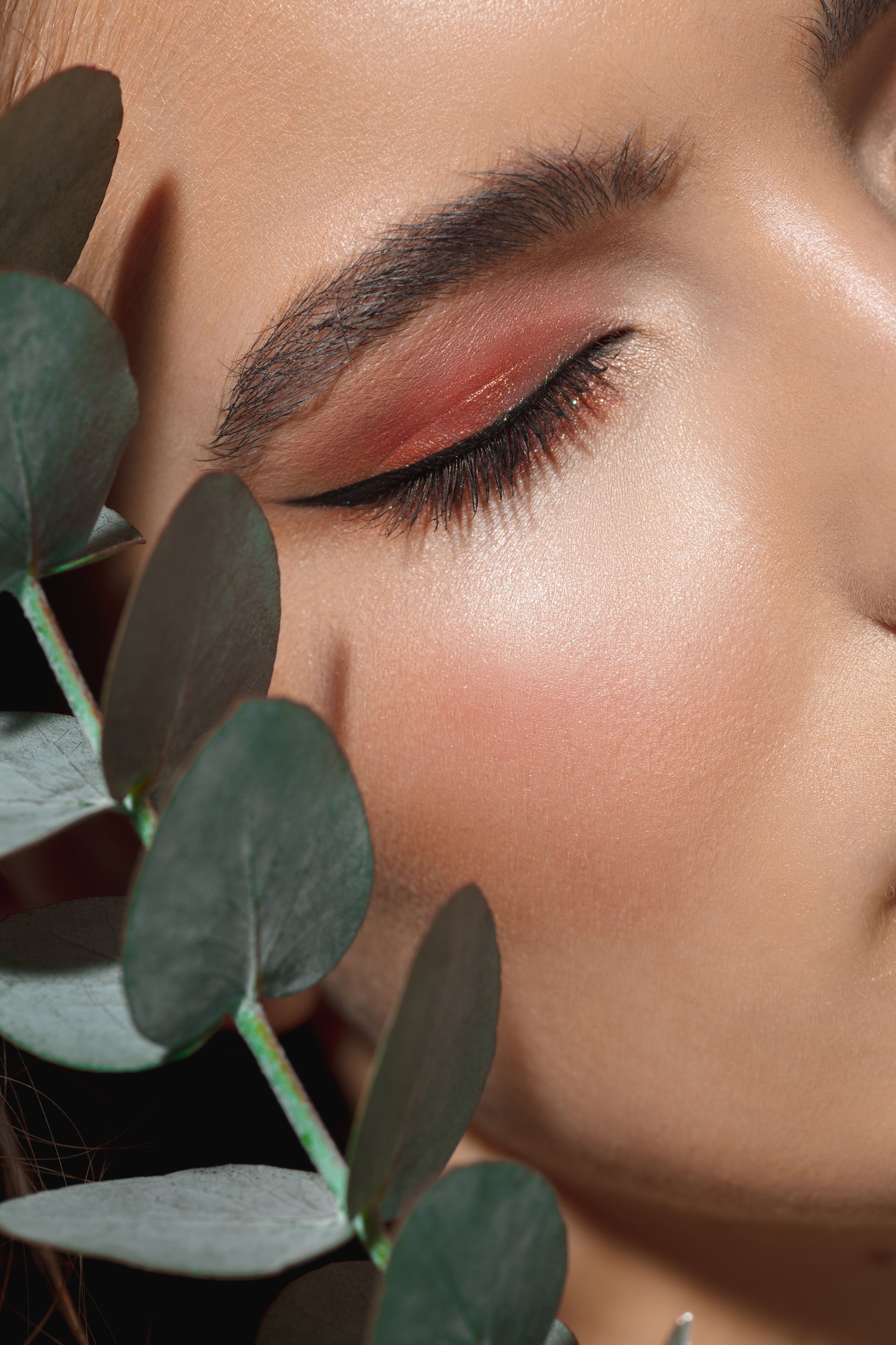 woman getting permanent eyeliner