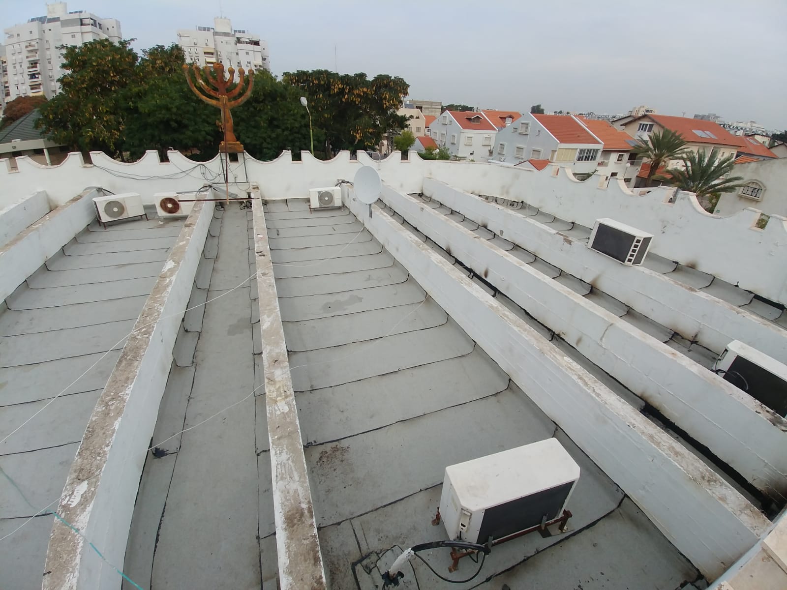 איטום גג מרוצף