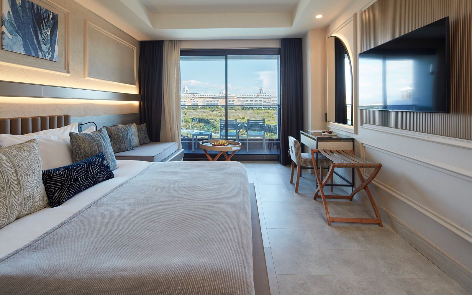 Liu Resorts Deluxe Room