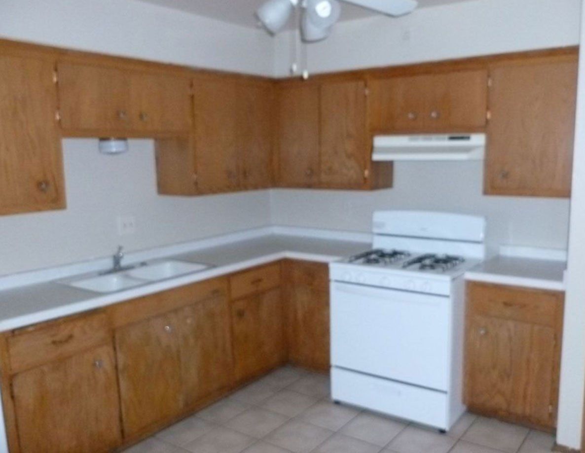 5600 Apartments Kitchen