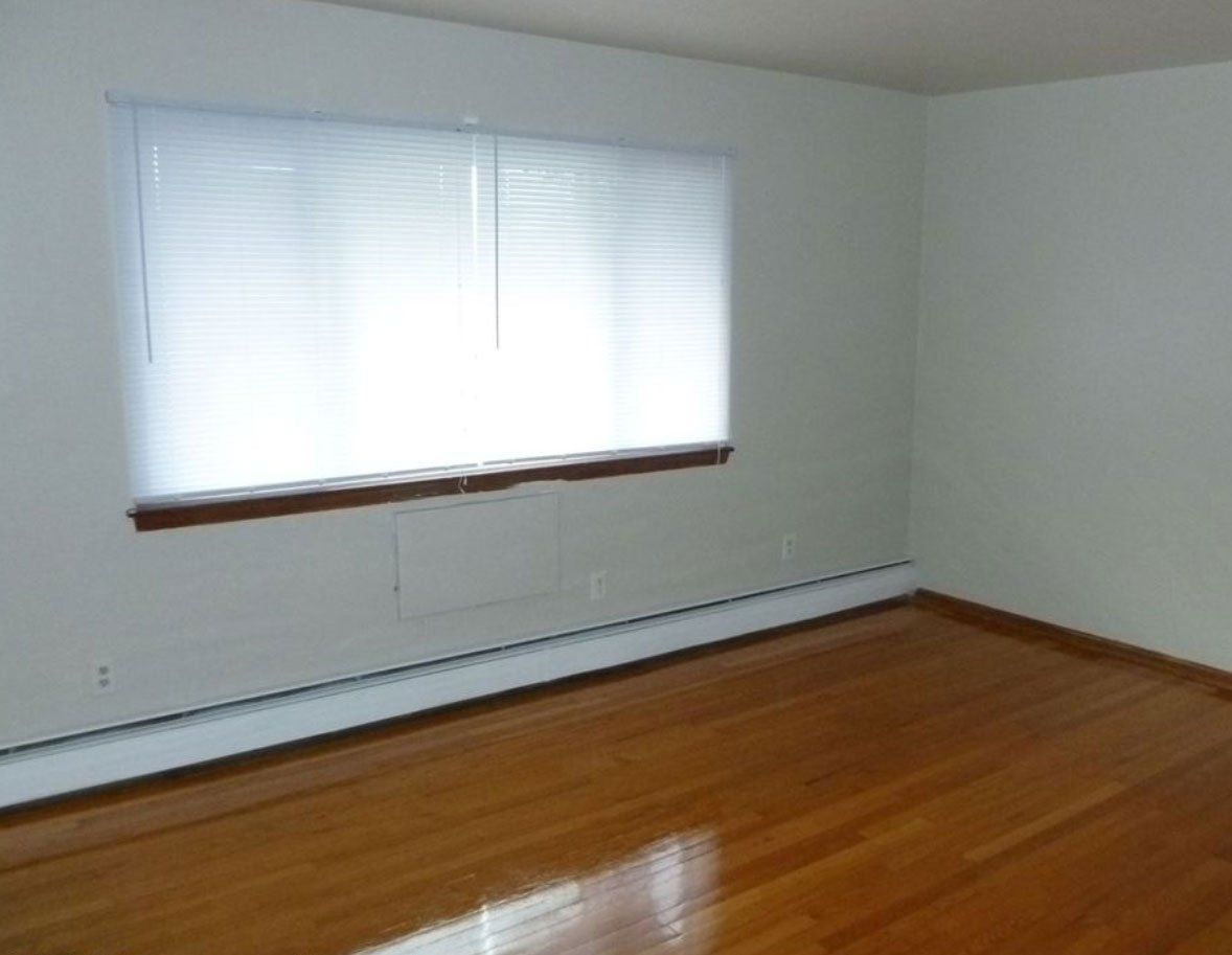 5600 Apartments Living Room