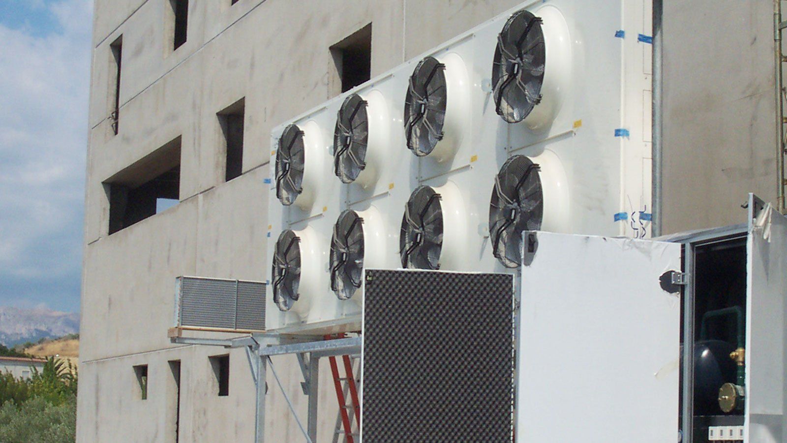 Realizzazione Impianti Frigoriferi - Ideal System Cesena