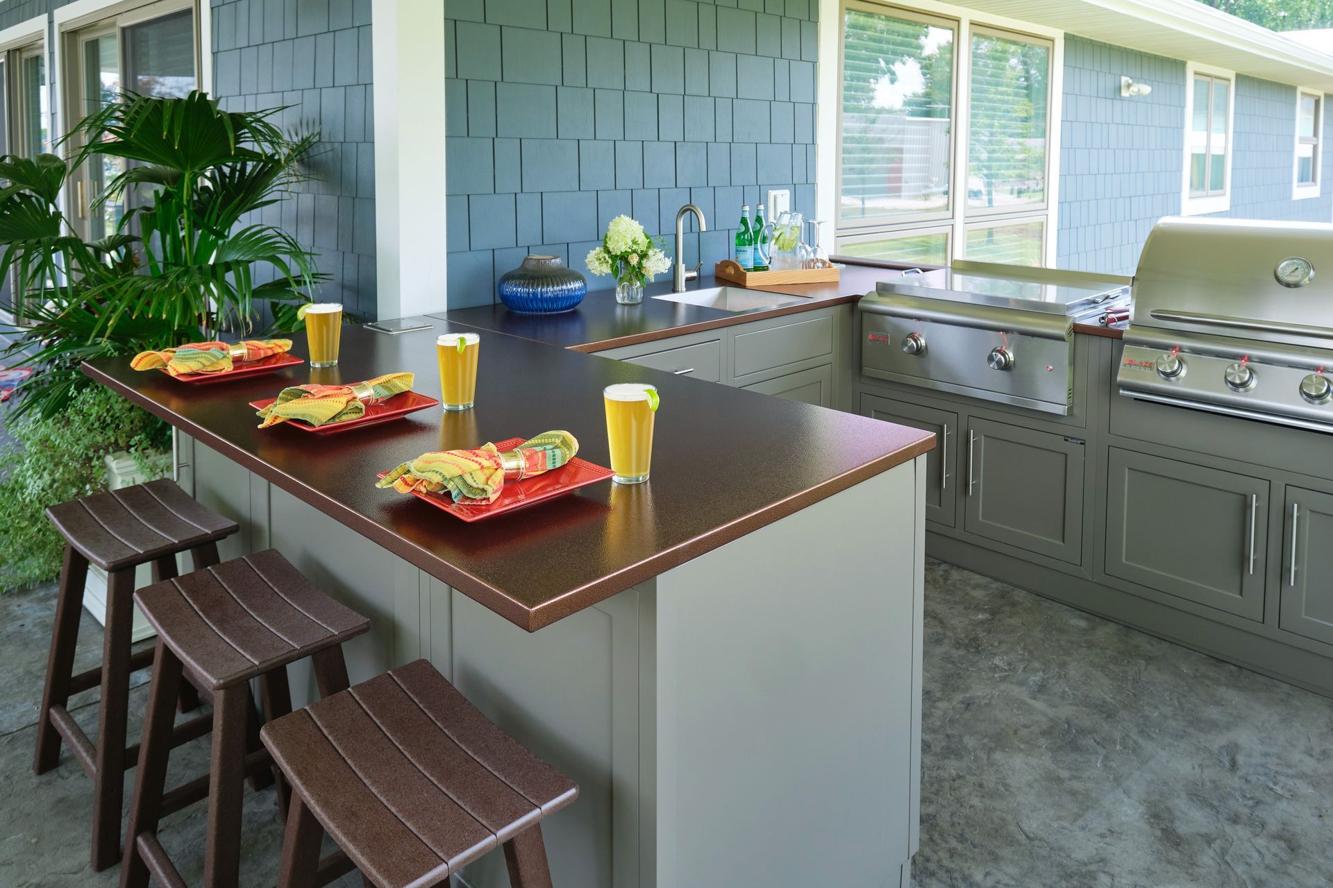 Challenger Designs Outdoor Kitchen