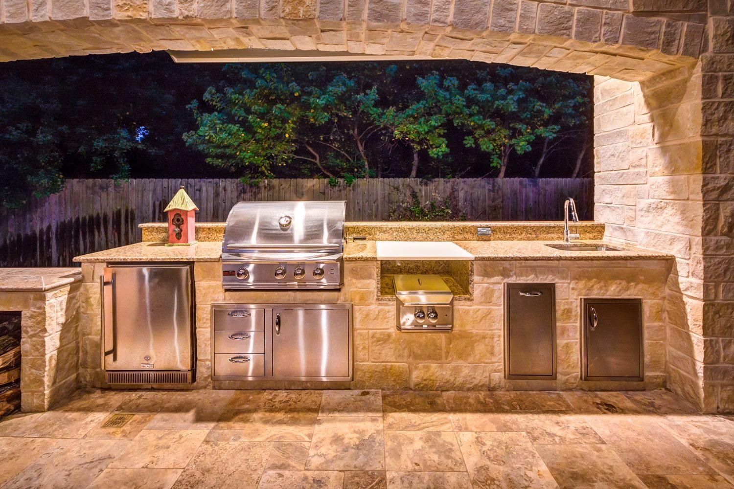 Danver Trex Arbor Outdoor Kitchen in Champagne 304