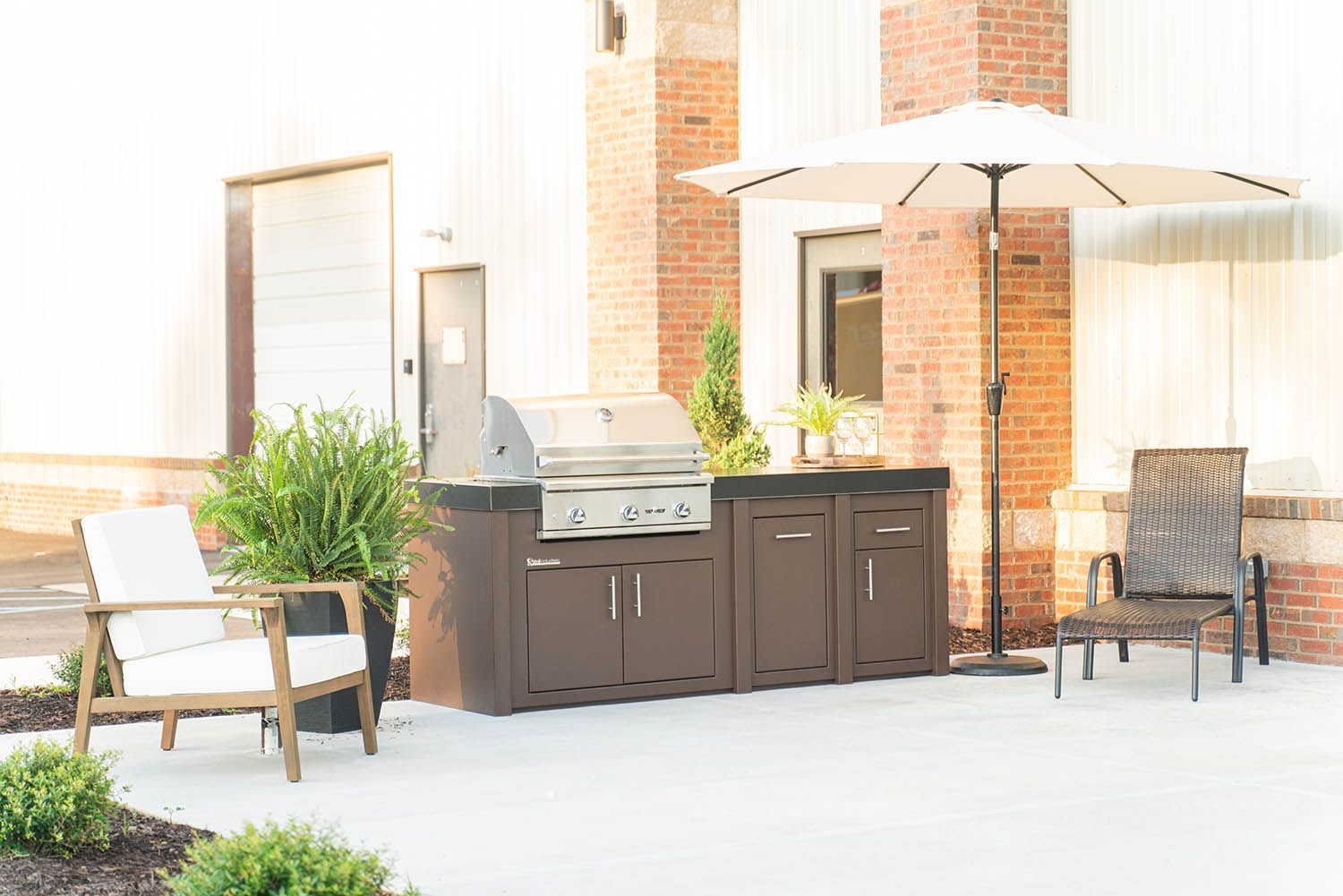 POLYWOOD Outdoor Dining Set with umbrella