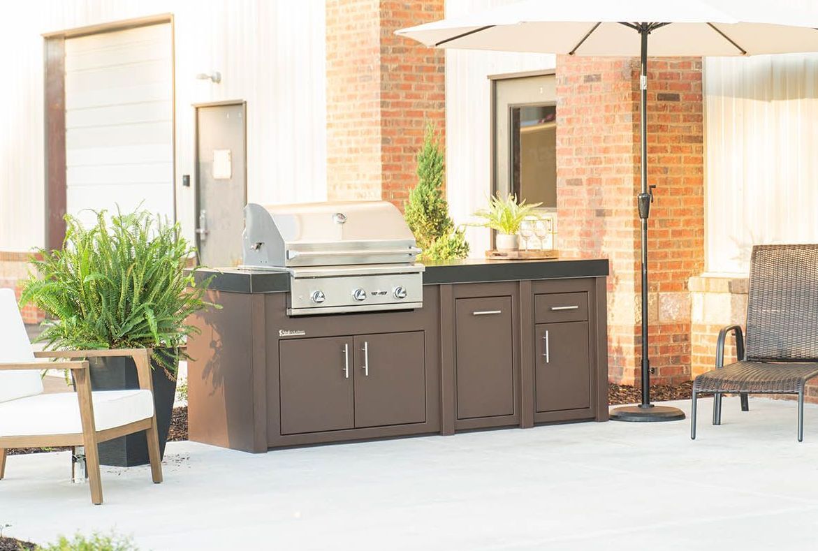 Danver Trex Arbor Outdoor Kitchen in Champagne 304