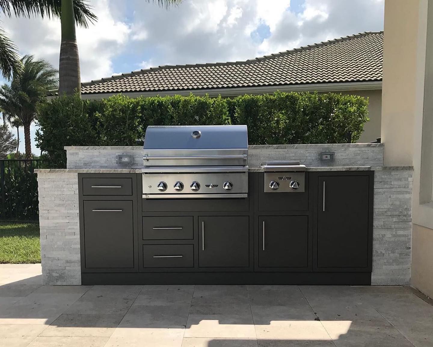 Challenger Designs Outdoor Kitchen with Delta Heat Grill and Side Burner