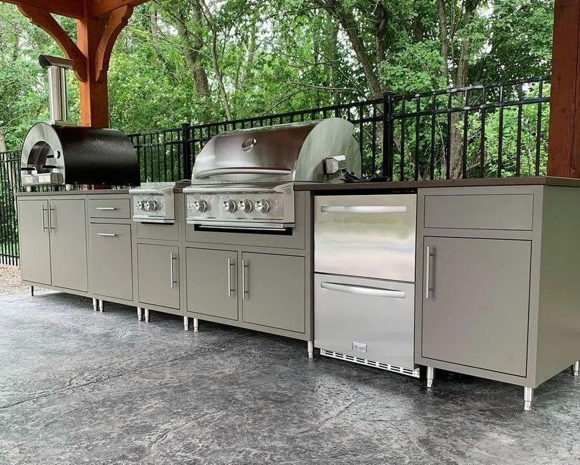 Challenger Outdoor Kitchen with Blaze Grill and Alfa Forni Pizza Oven