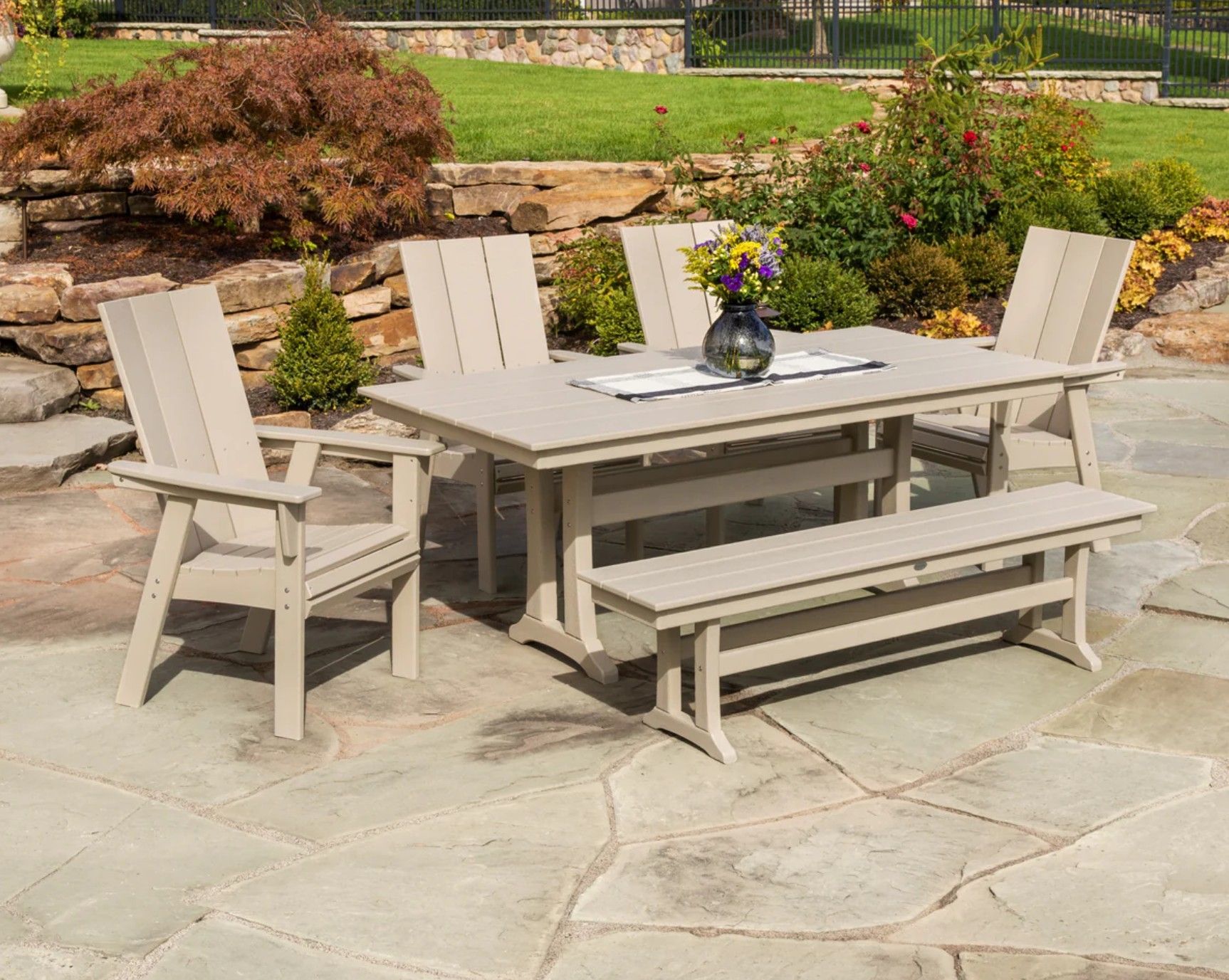 POLYWOOD Modern Curveback Dining Chair