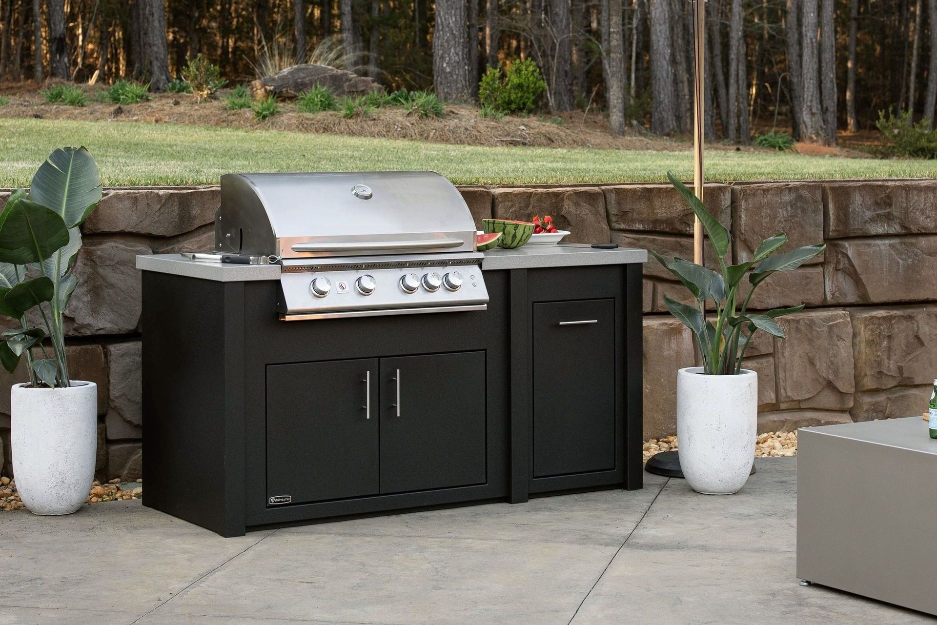 Danver Trex Outdoor Kitchen in Midnight Matte