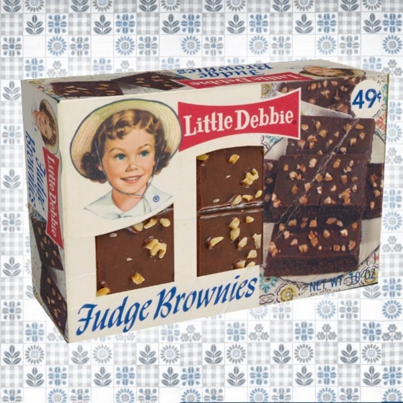 A box of little debbie fudge brownies