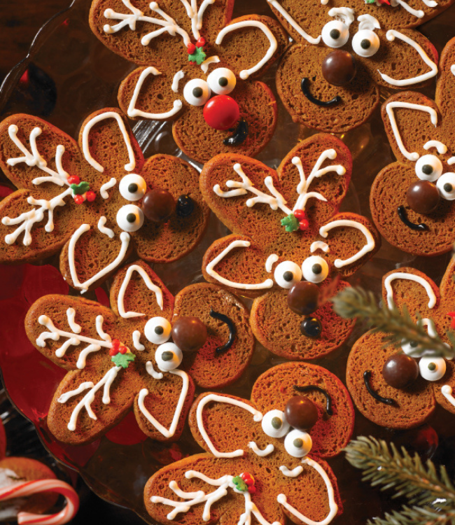 gingerbread cookies decorated as reindeer