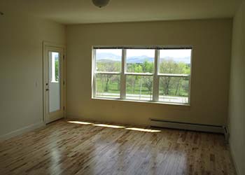 Clean Empty Room - Apartments in Essex Junction, VT