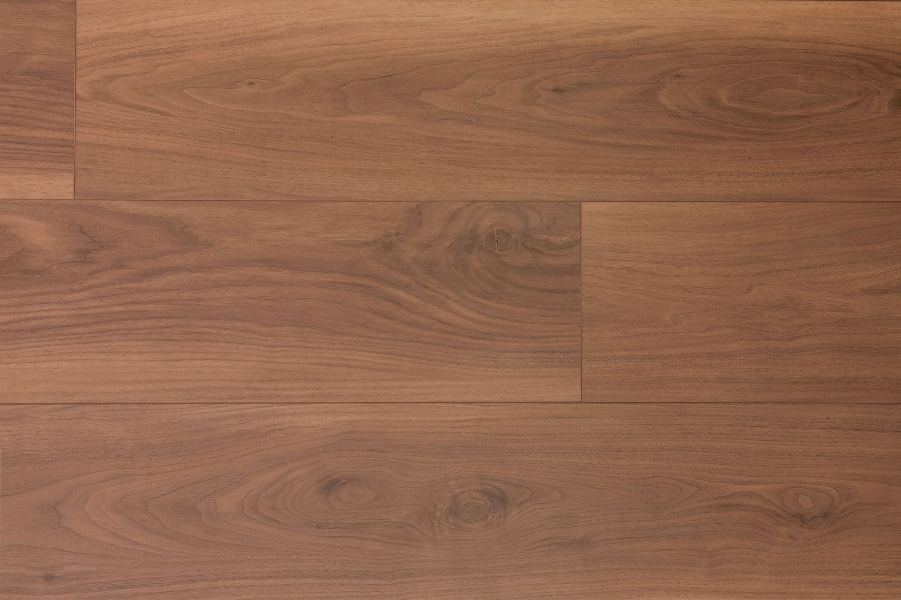 Foto del piso de madera SPC en acabado Mystic Tzalam en formato Lineal