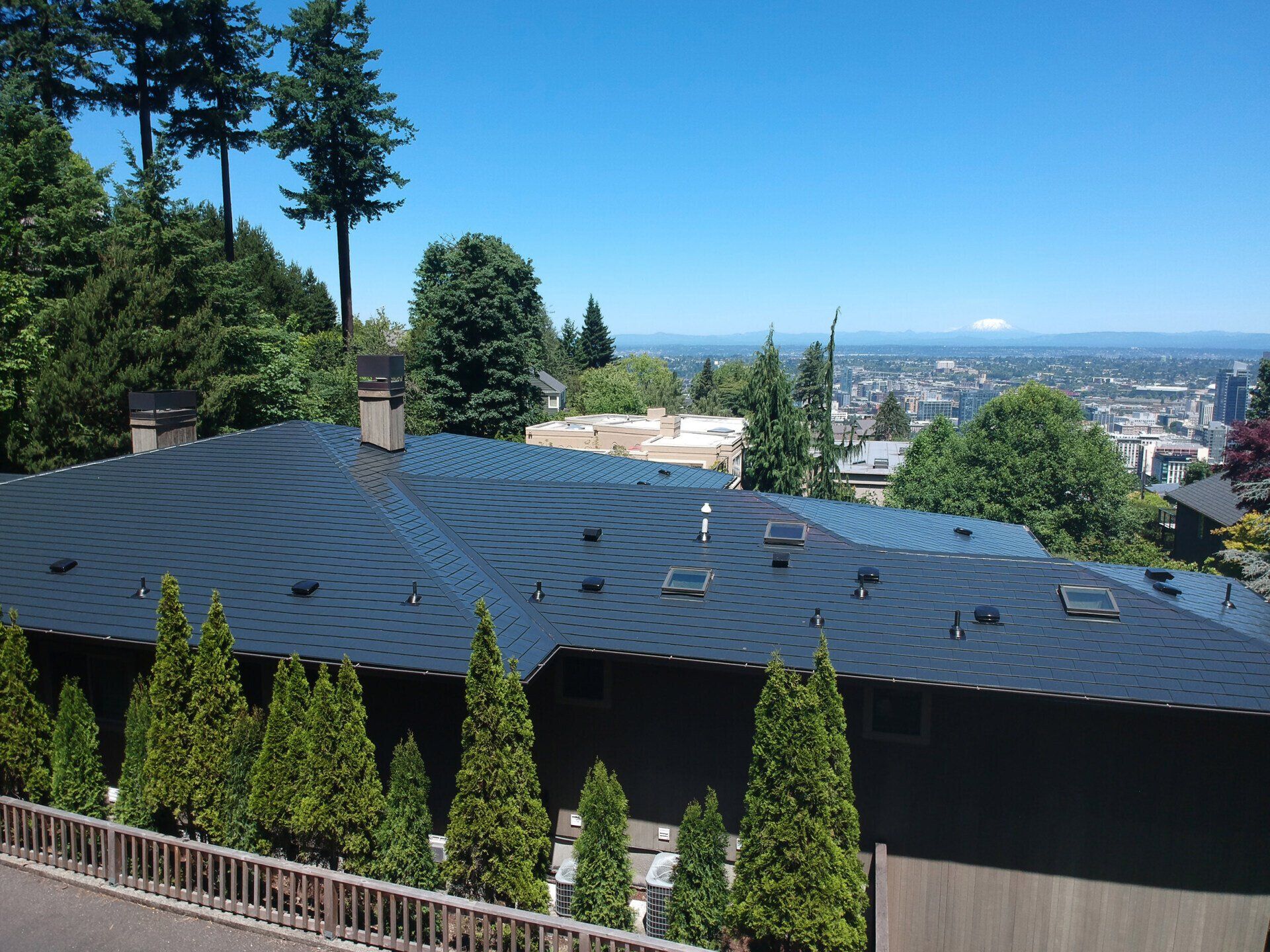 Webster NH Deep Charcoal Interlock Slate Roof
