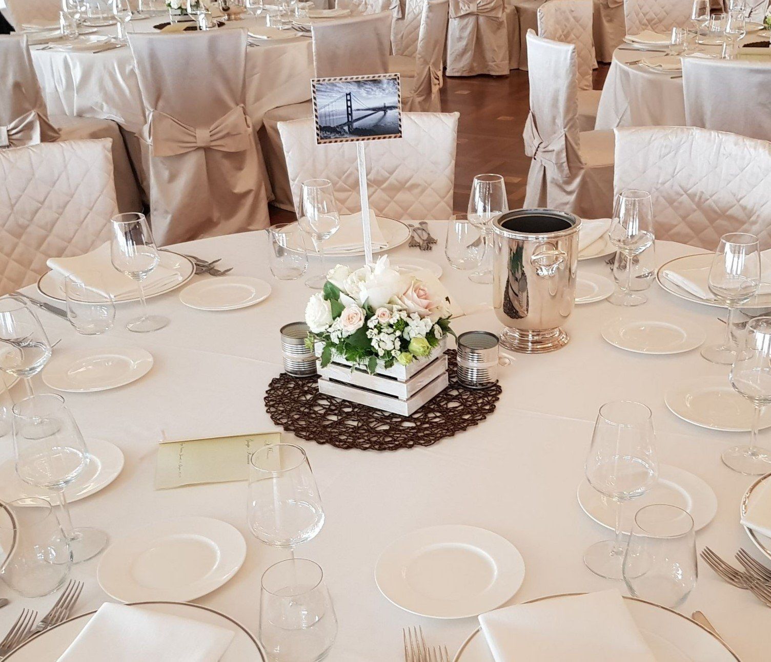 allestimento tavoli ristorante