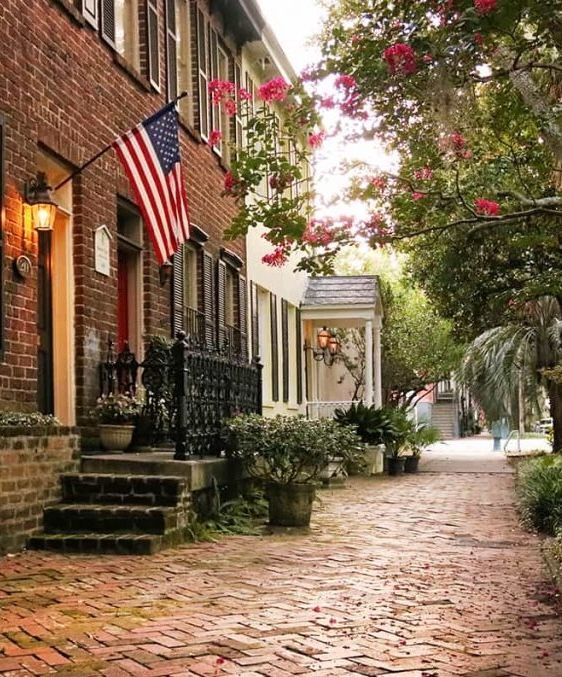 Historic rentals in downtown Savannah GA.