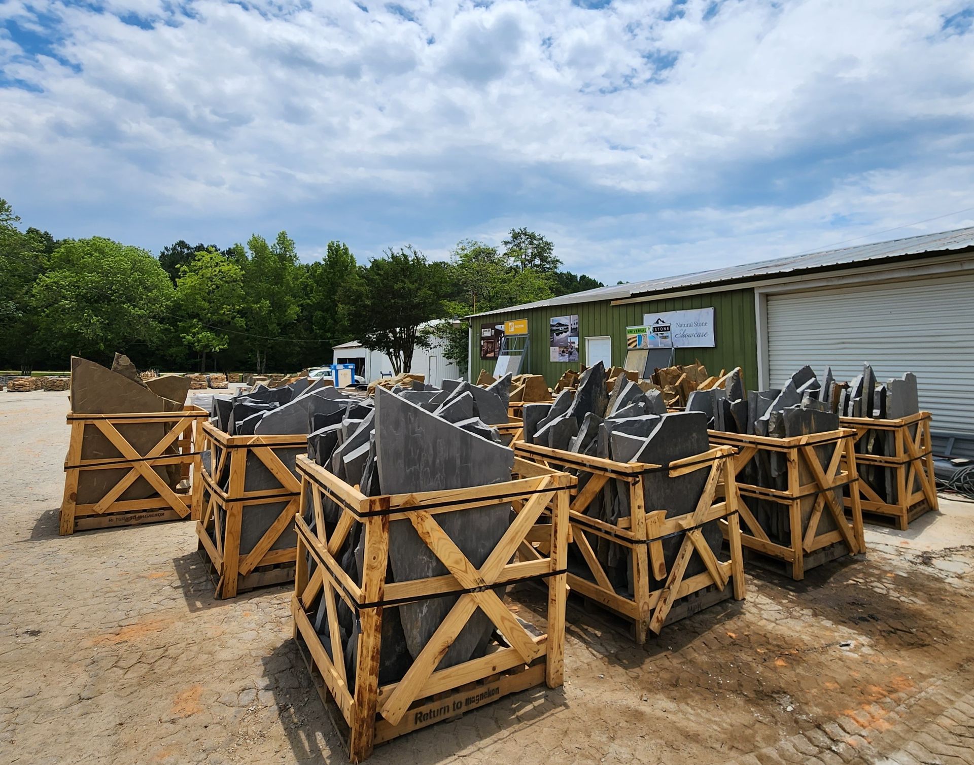 Flagstone supplier - Visit Vining Stone in Sharpsburg, GA