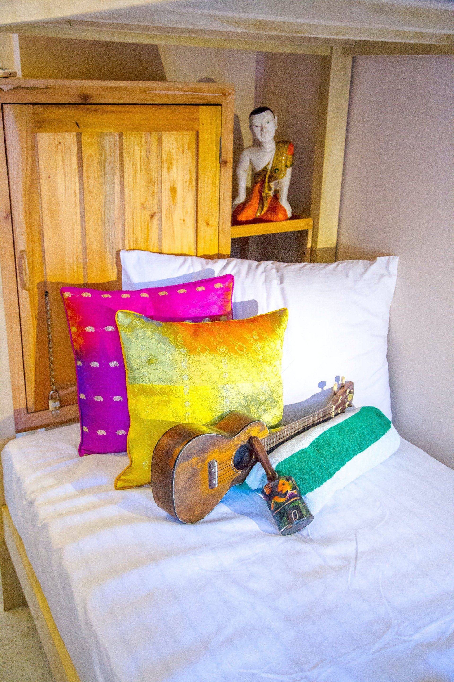 Gallery Flotsam and Jetsam Artists Beach Hostel