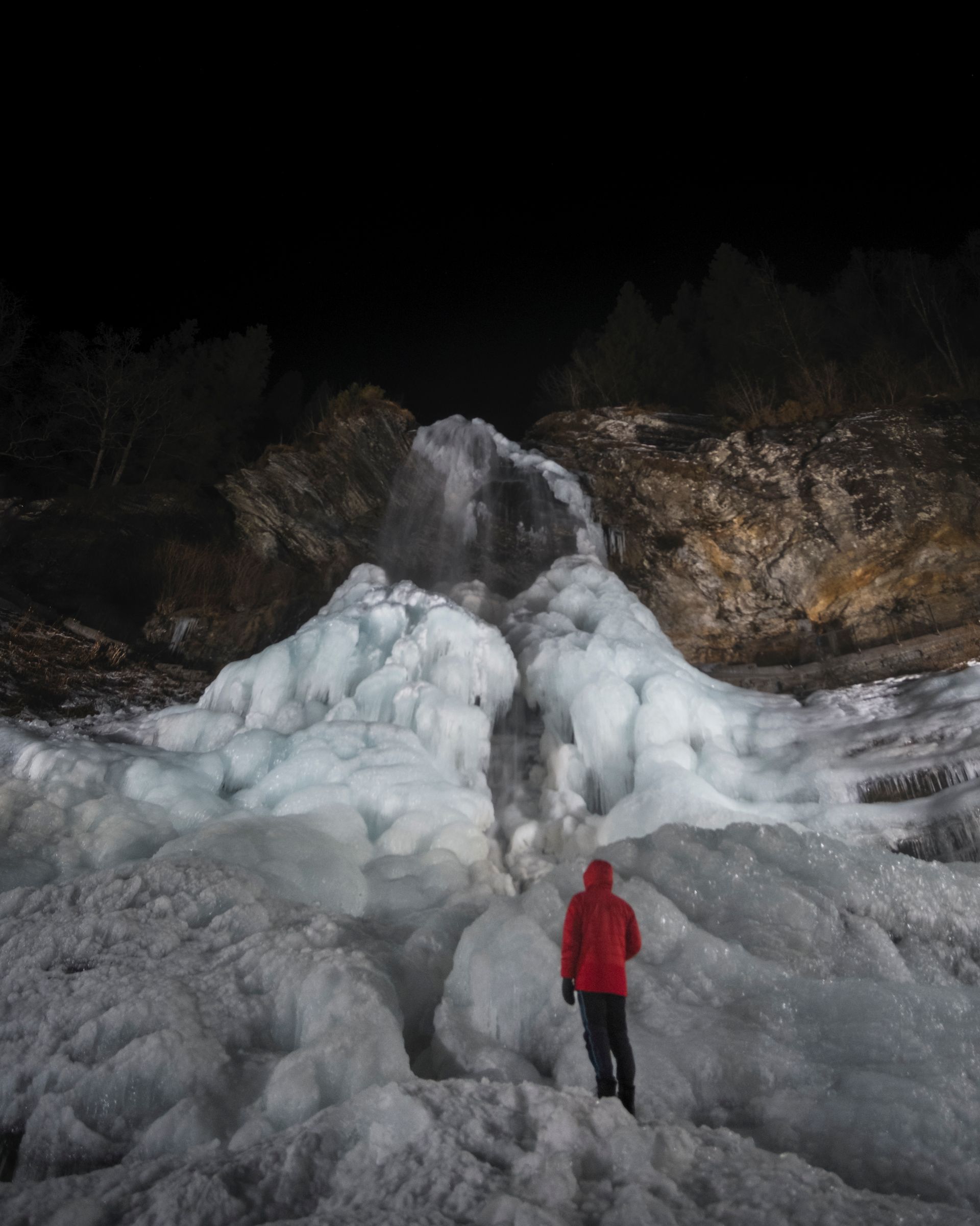 Frozen Steinsdalsfossen waterfall