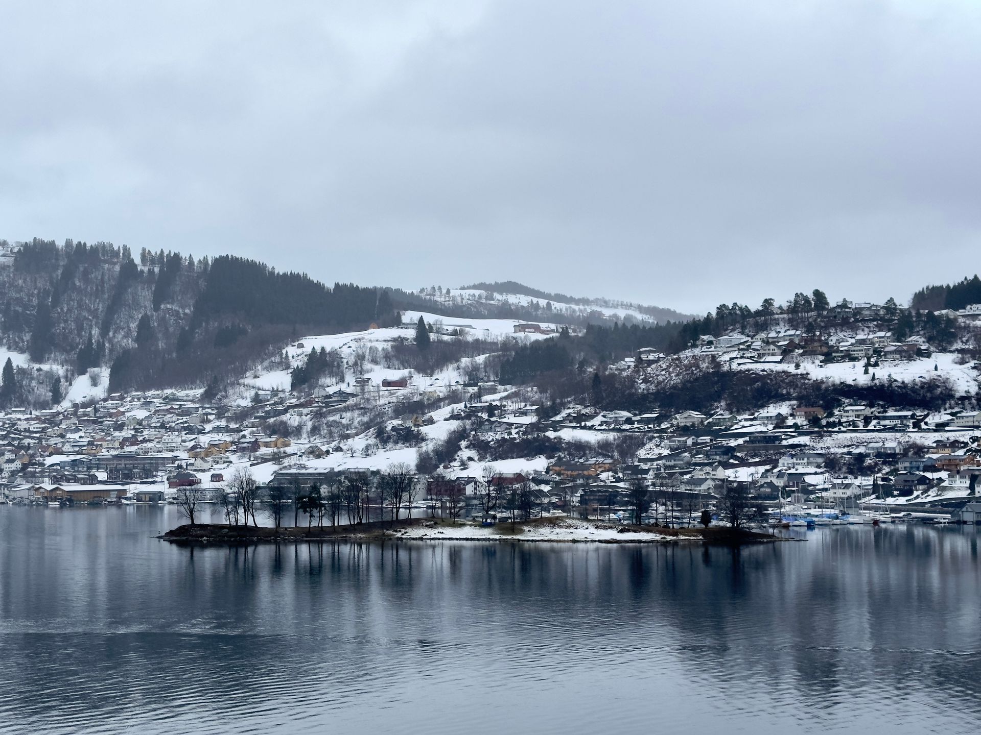 RIB safari up-close to waterfalls in Fyksesund, a branch of the Hardangerfjord
