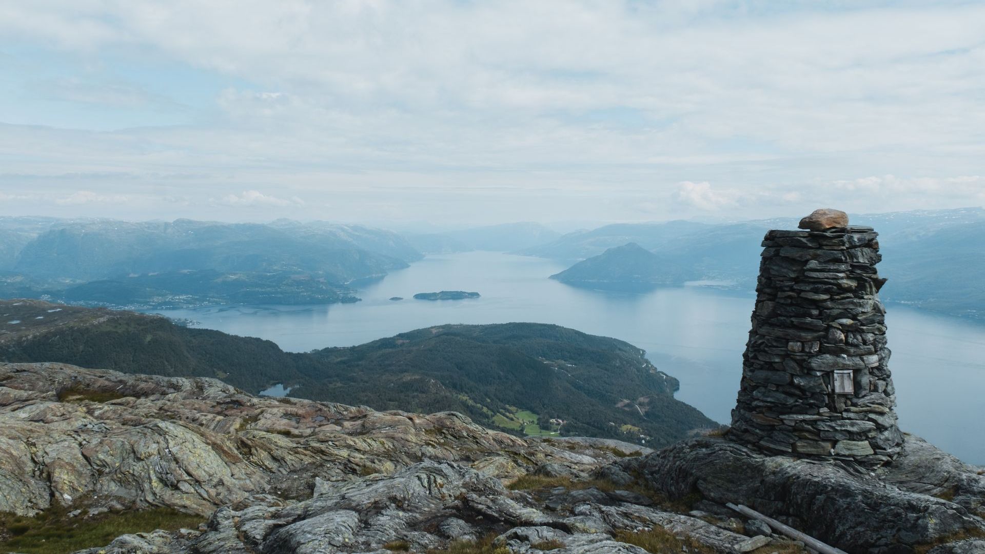 Skiing down Hardangefjord peaks