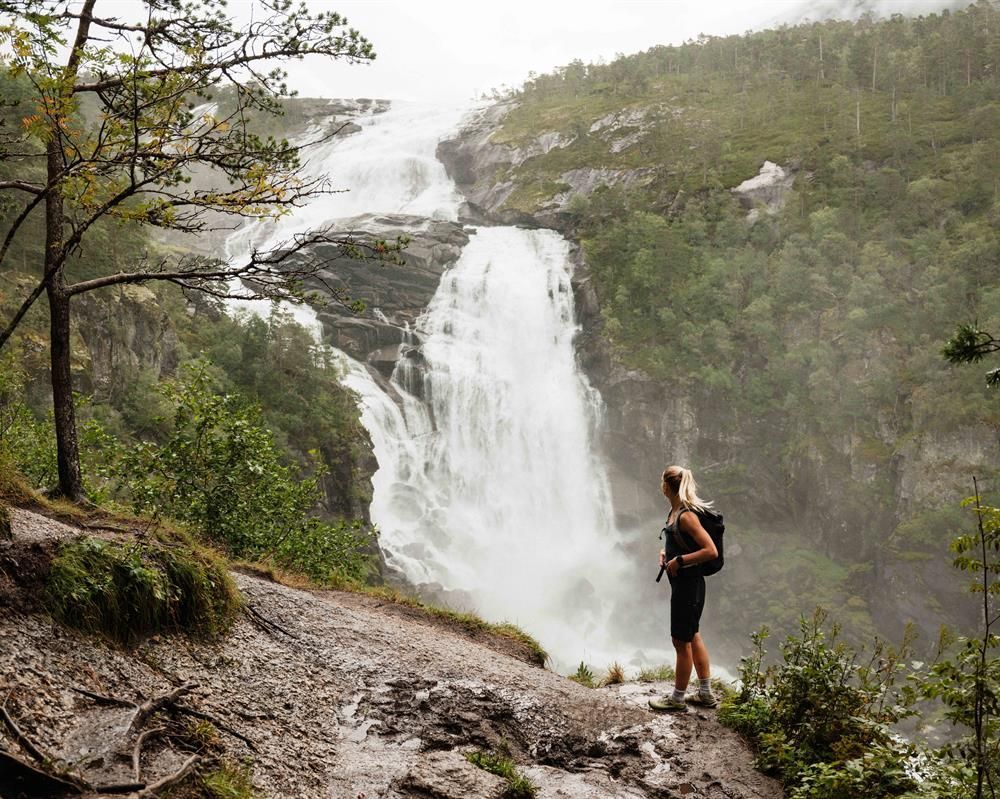 Husendalen waterfall, Kinsarvik.
Copyright Visit Hardangerfjord