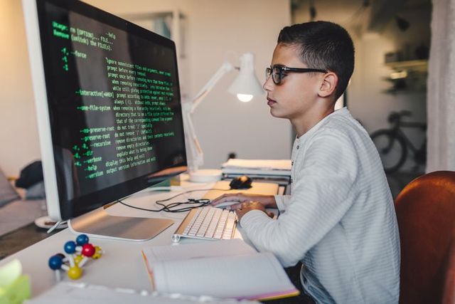 Unlocking Your Teen&rsquo;s Potential: 5 Online Jobs That Teach 