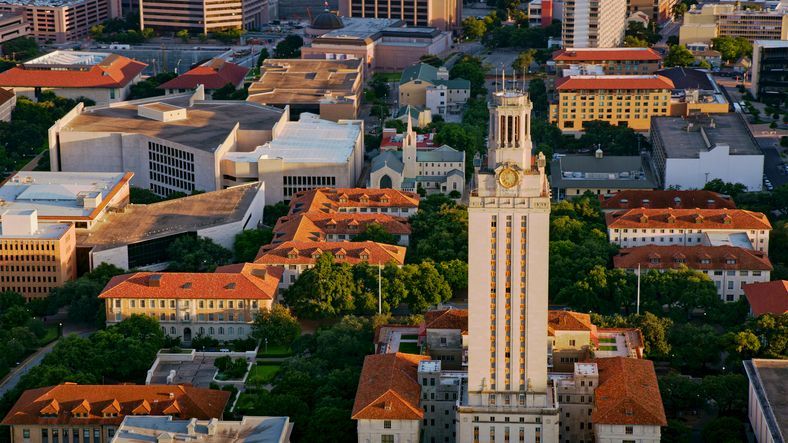 university of texas admissions essay