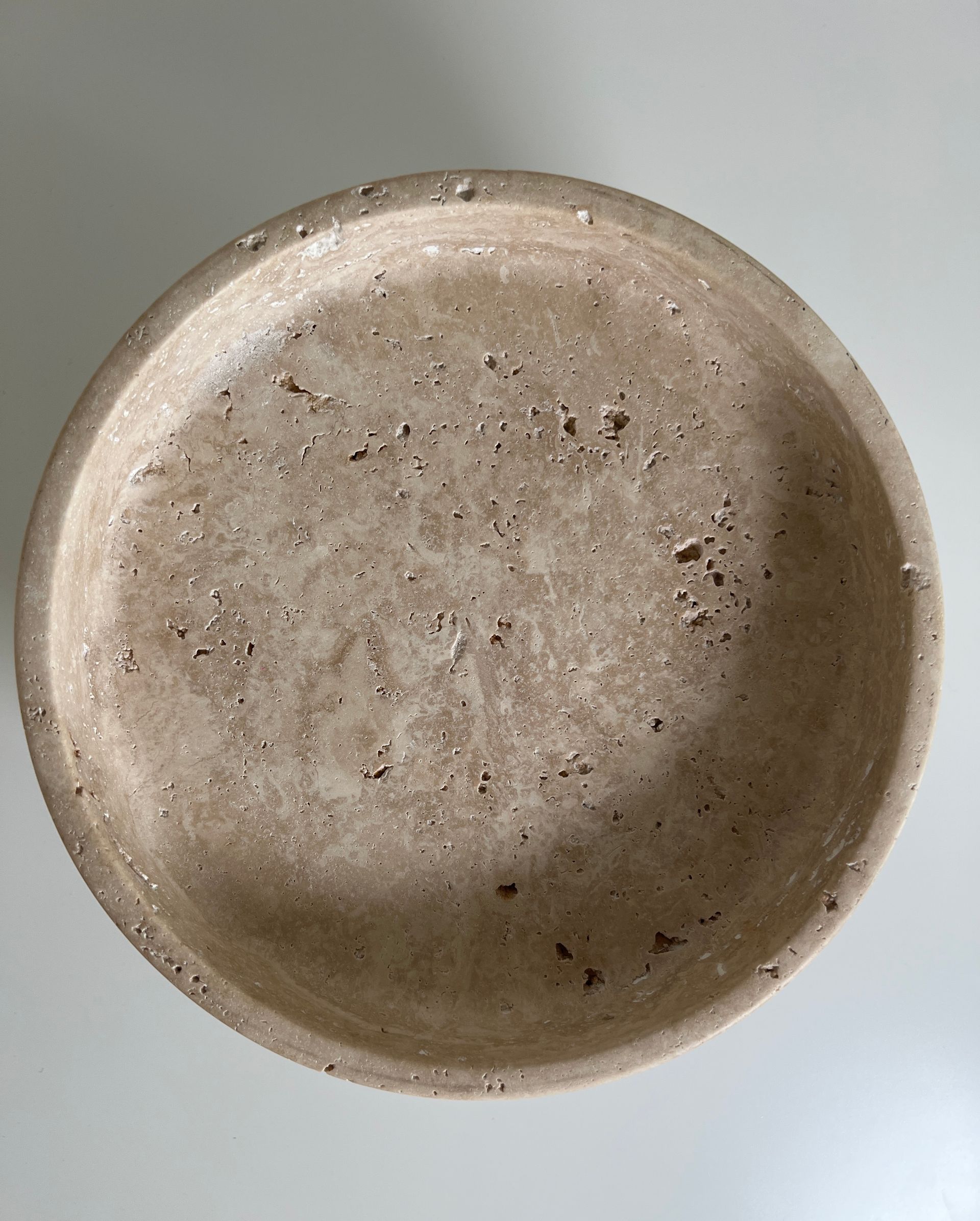 Travertine bowl ‘Essenza'