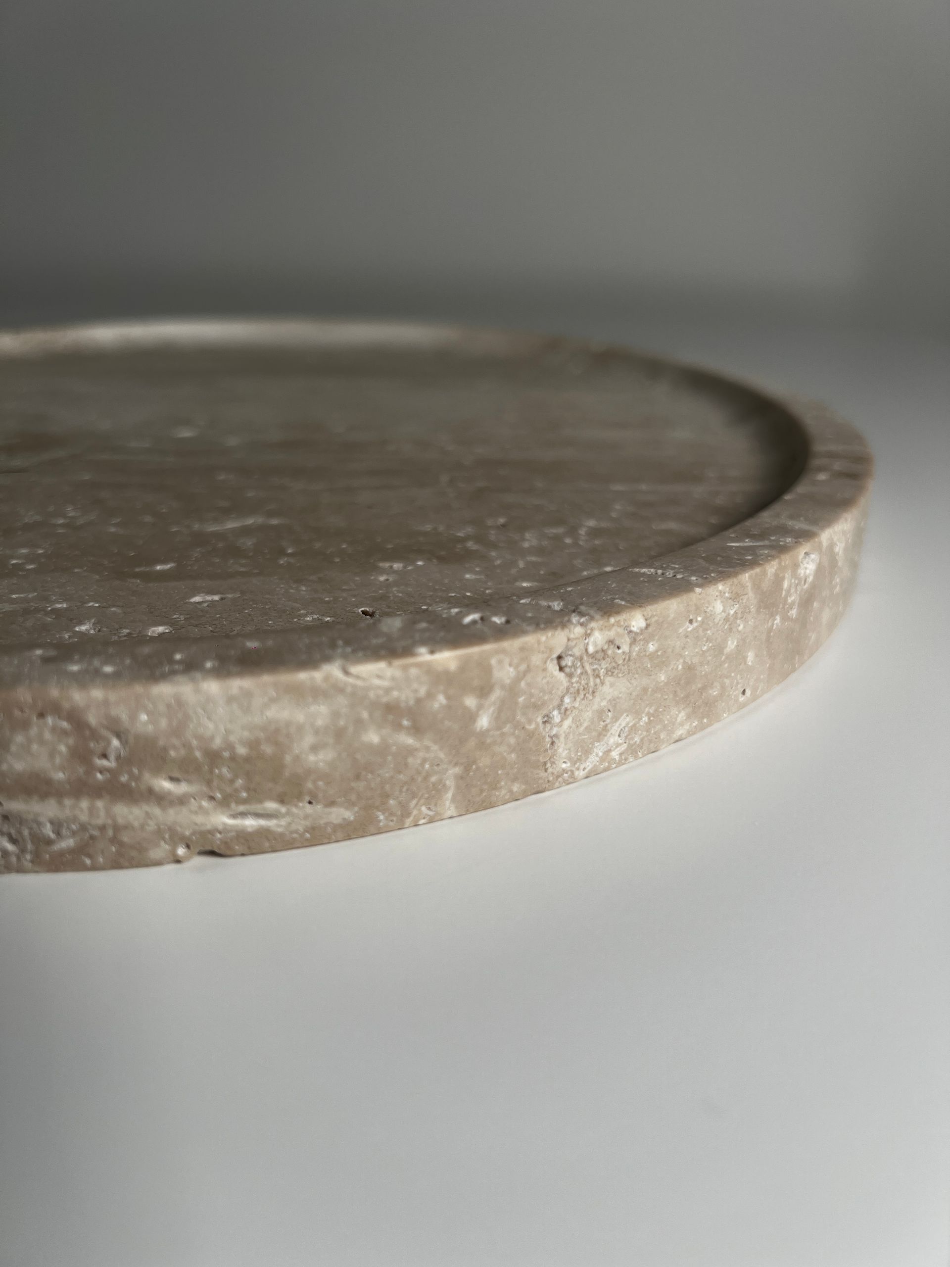 Travertine Plate 'Luna' L