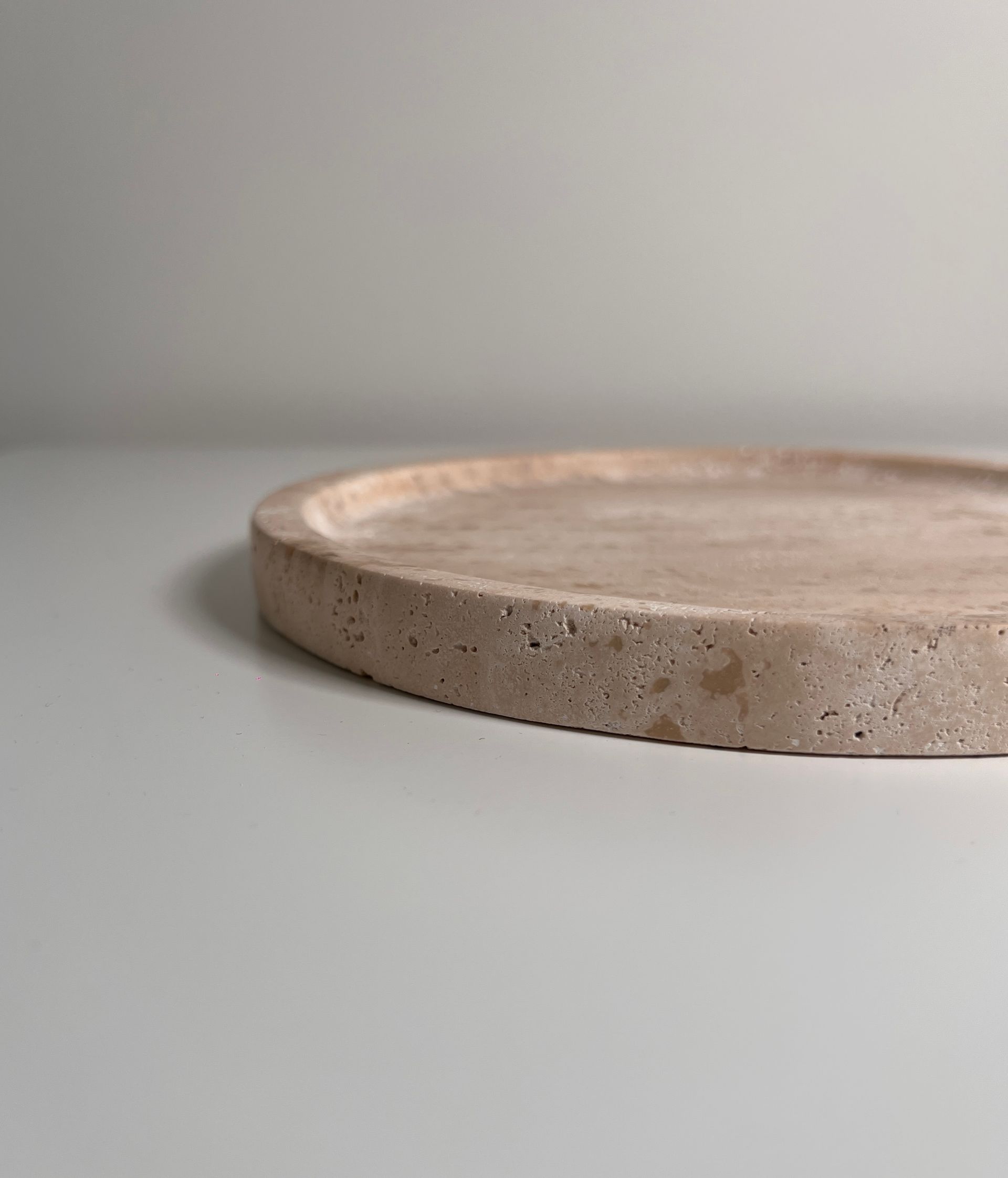 Travertine Plate 'Luna' M