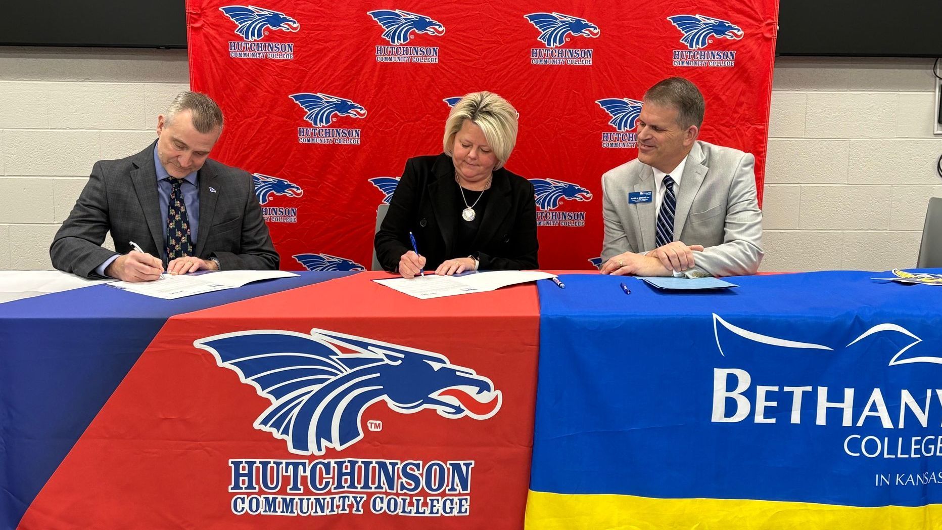 Bethany and HutchCC Sign 2+2 Agreement for Animation Careers