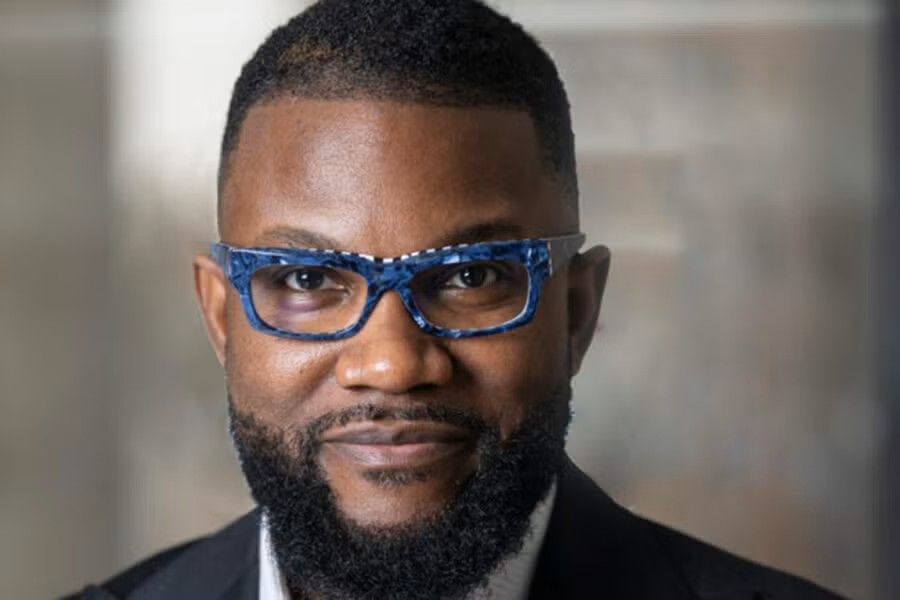 The Rev. Lamont Wells HEadshot