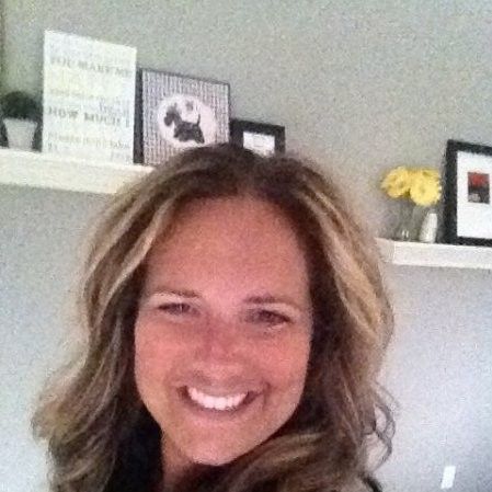 Heather McFarland Headshot