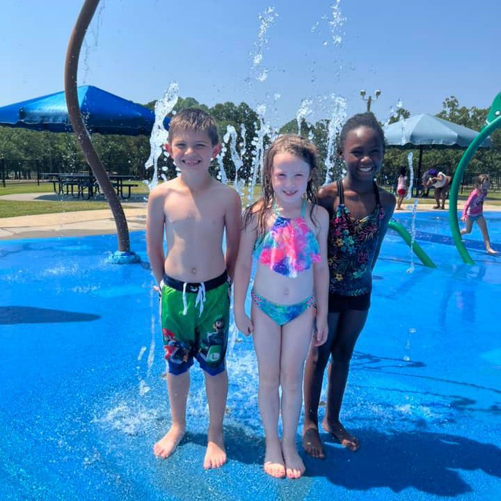 Cute Three Kids In The Pool – Texarkana, AR – Kid's Castle