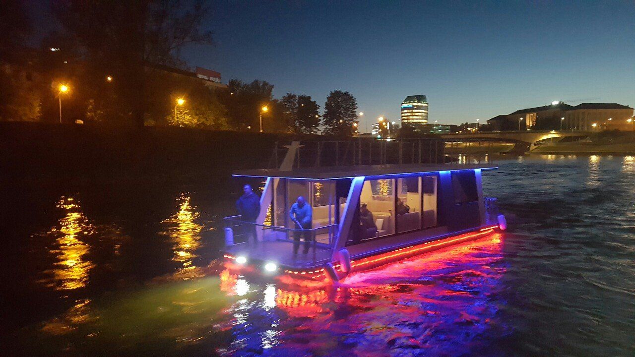 Laivo-nuoma-Vilniuje