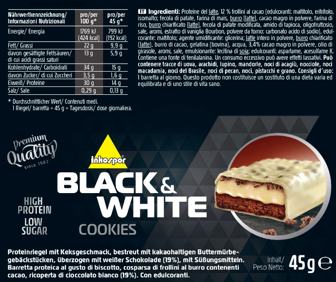 Barretta di biscotti bianchi e neri in confezione nera con l'immagine del biscotto.