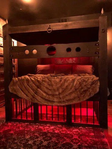 Red Themed Bed — Lexington, KY — Fantasy Stays