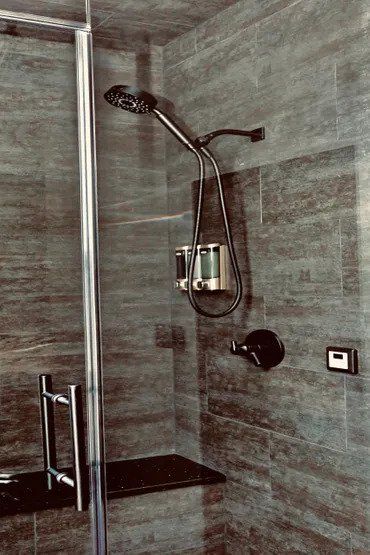 Custom Shower — Lexington, KY — Fantasy Stays