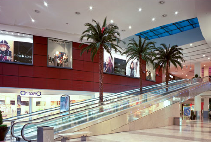 scala mobile di edificio commerciale