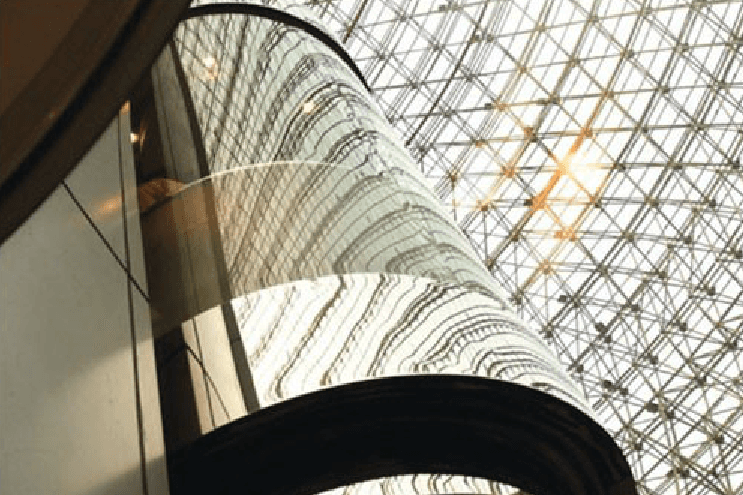 ascensore panoramico in vetro e acciaio