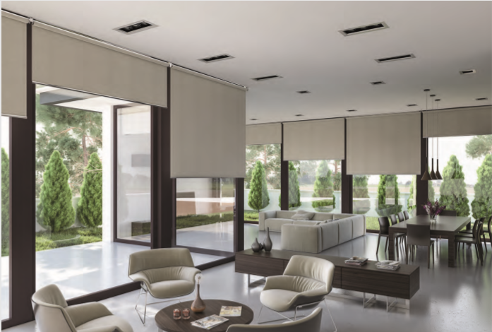 pareti vetrate con tende oscuranti