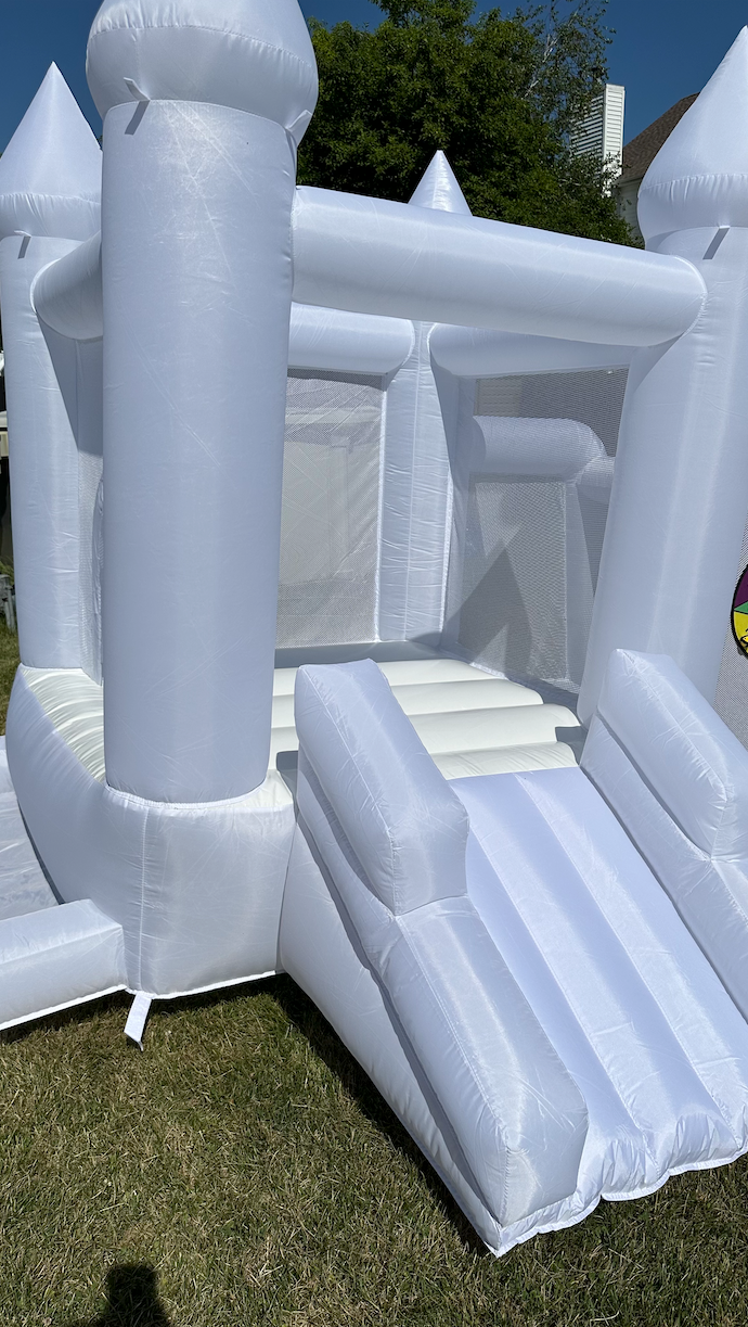 ? Kids Inflatable Castle Tent