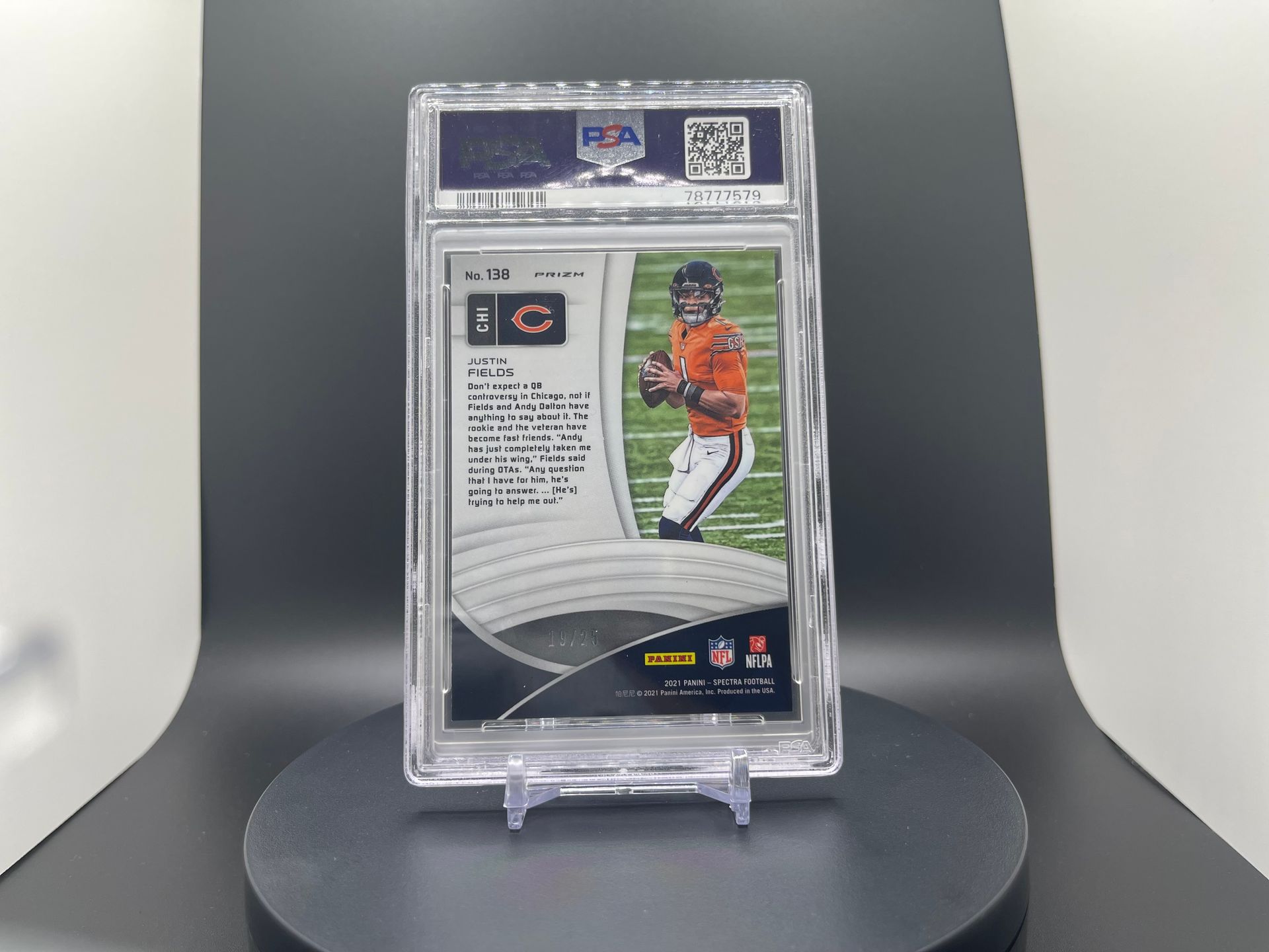 Justin Fields : 2021 Spectra : #138 : Rookie Auto : 19/25 : Parallel [Pink Neon] #PSA/DNA CERTIFIED  *** Extremely Rare [1/1 On-Card Auto]***