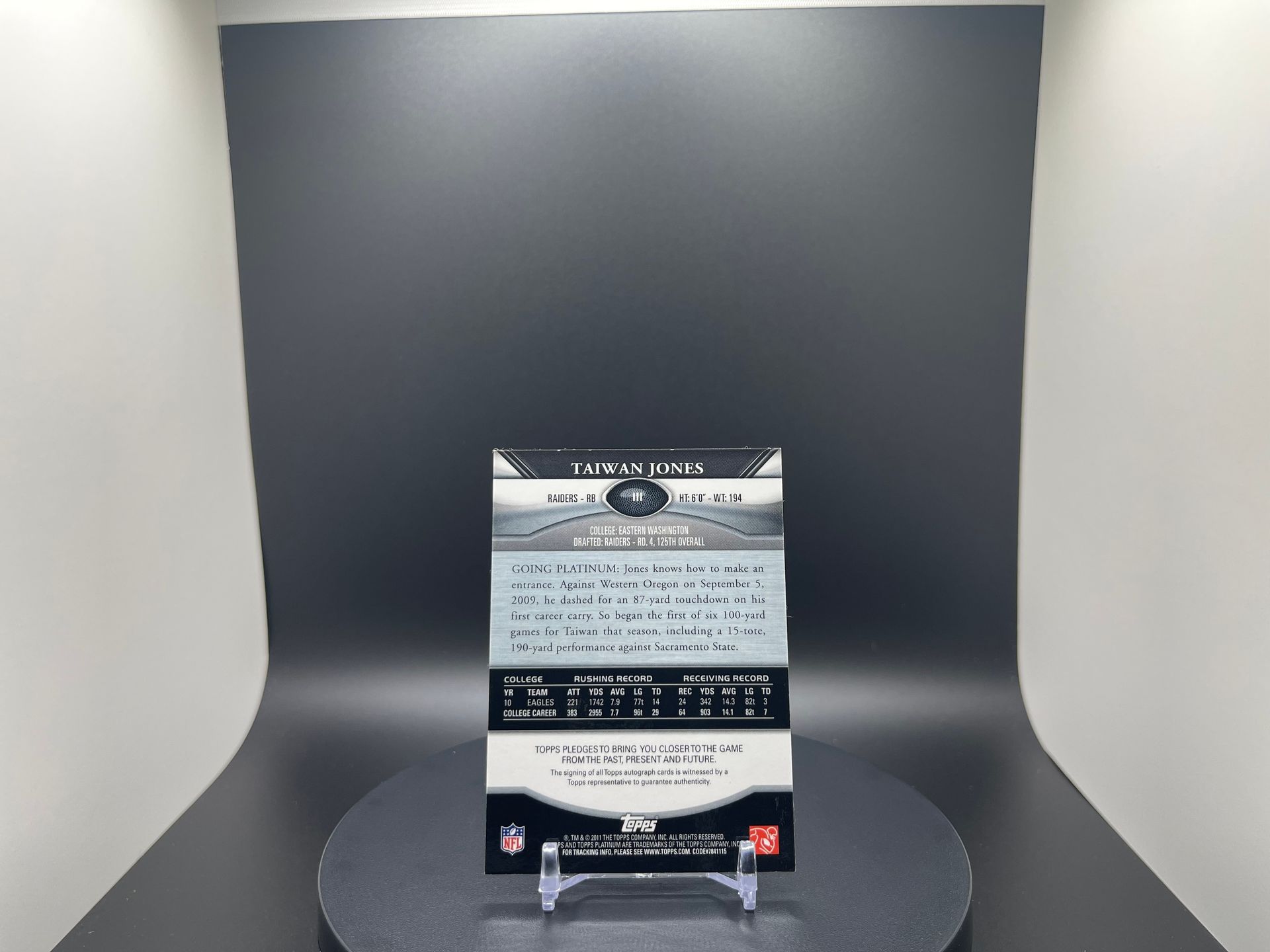 Taiwan Jones : 2011 Topps Platinum : #111 : Rookie On-Card Autograph Parallel [Refractor] : 1832/2175